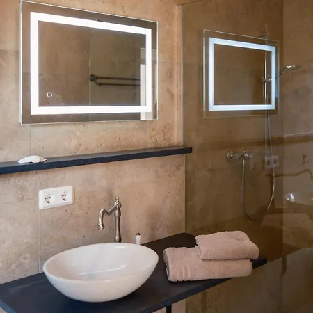 Ferien & Fasten Haus Am Picho לינה וארוחת בוקר 3*